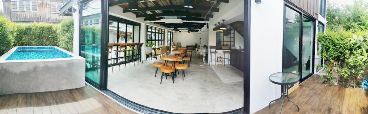 Stay Here Hostel Chiang Mai Bagian luar foto